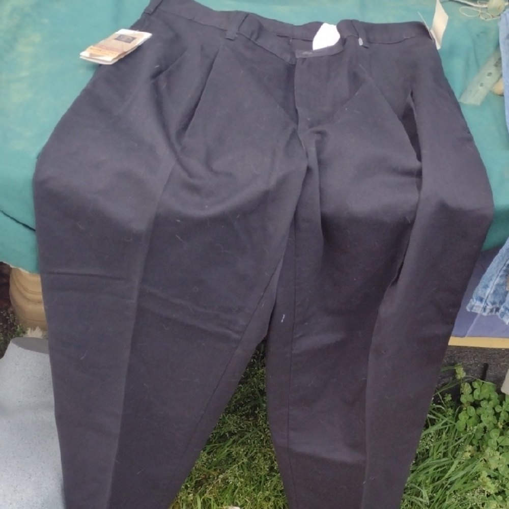 Men's Flyers Black Pants. NWT (36x30)